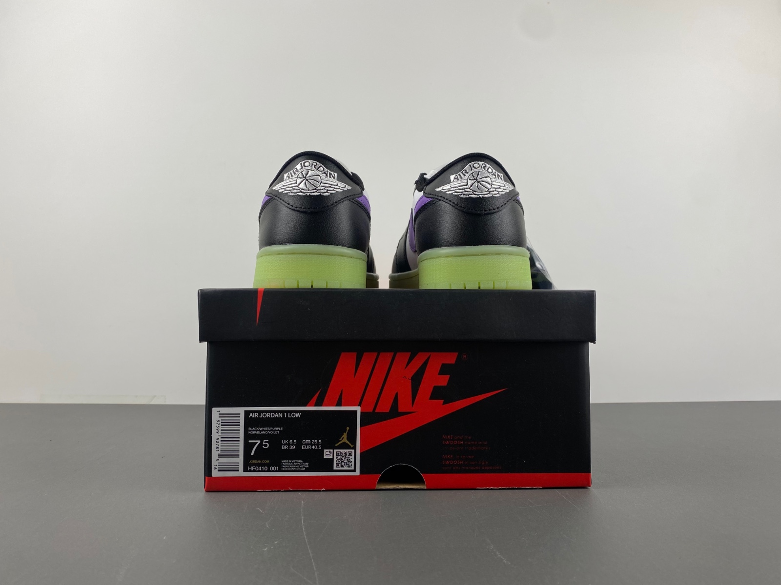 Air Jordan 1 Retro Low Big Kids' Shoes in Black HF0410-001