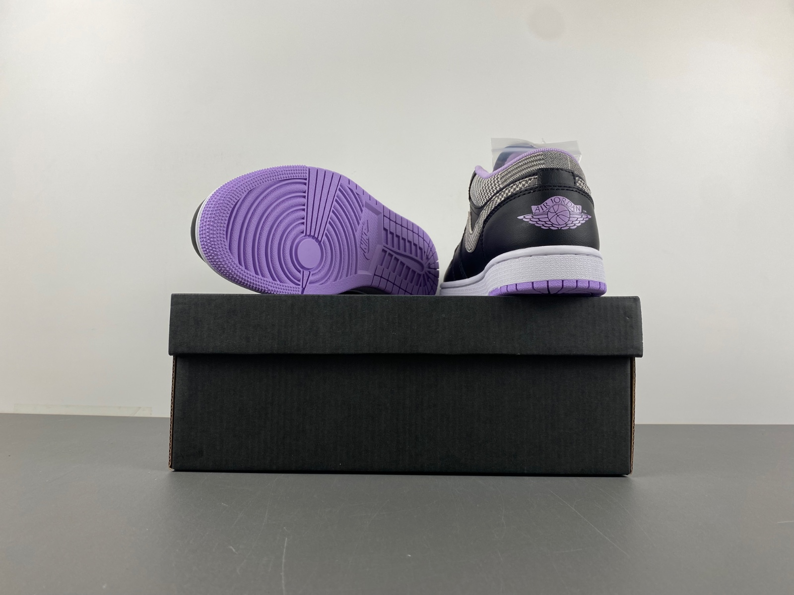 Nike Air Jordan 1 Low SE GS Black Lilac Plaid DH0570-015