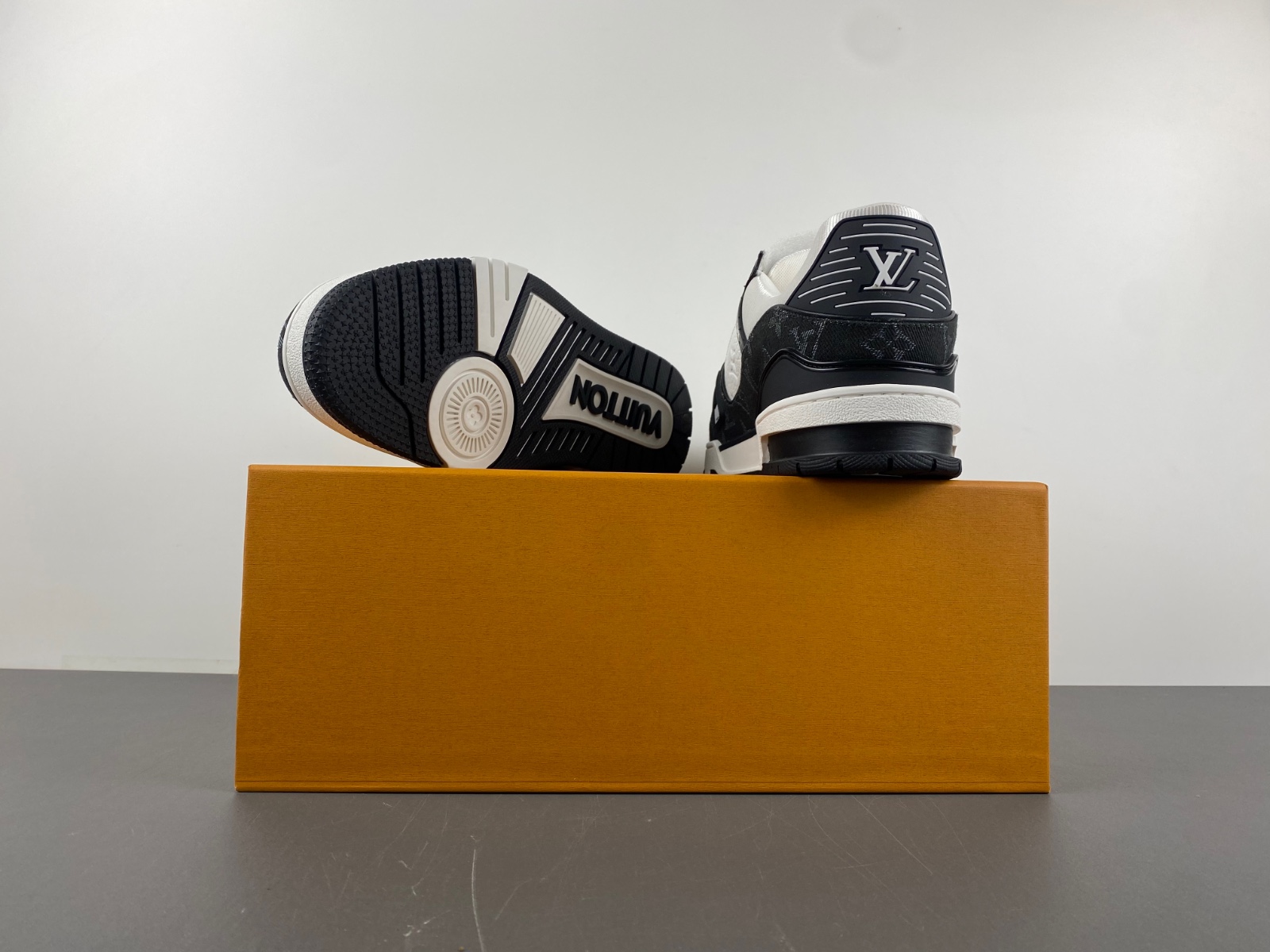 Louis Vuitton Trainer 'Denim Noir' 1A9JG6 7