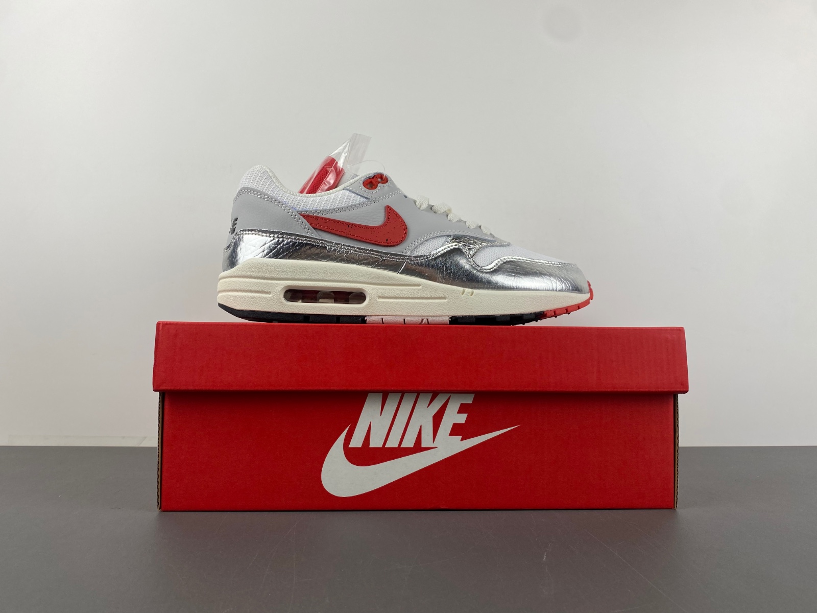 Nike Air Max 1 Premium 
