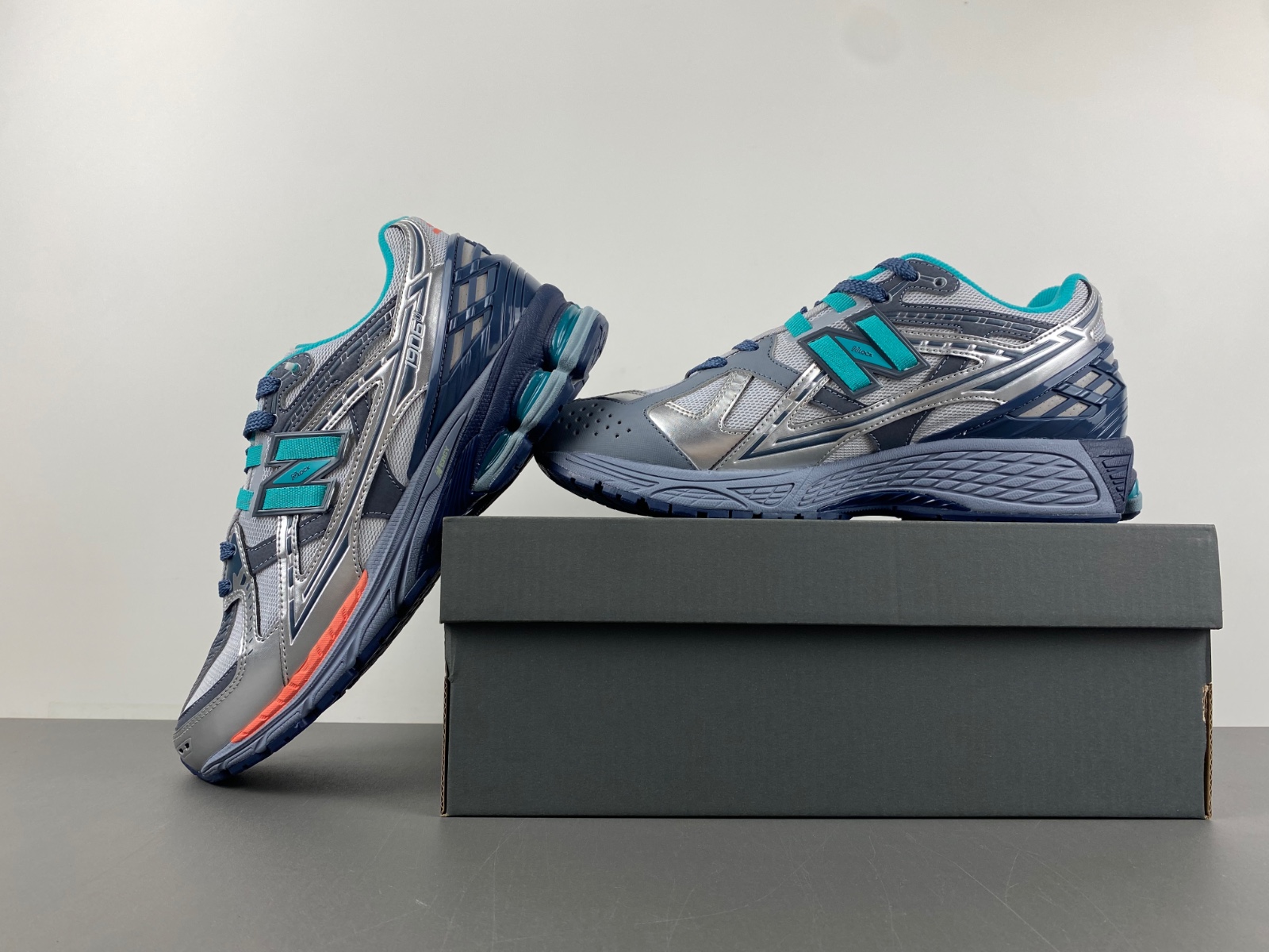 New Balance - x The Whitaker Group 1906U 