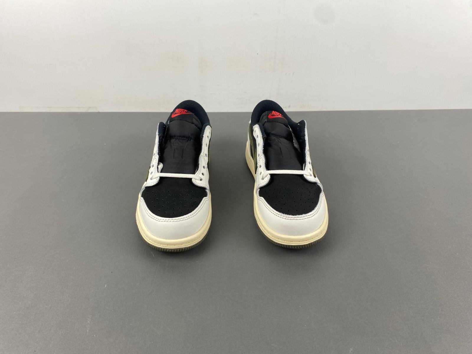 Travis Scott x Jordan 1 Retro Low OG SP PS 'Olive' DZ5909-106