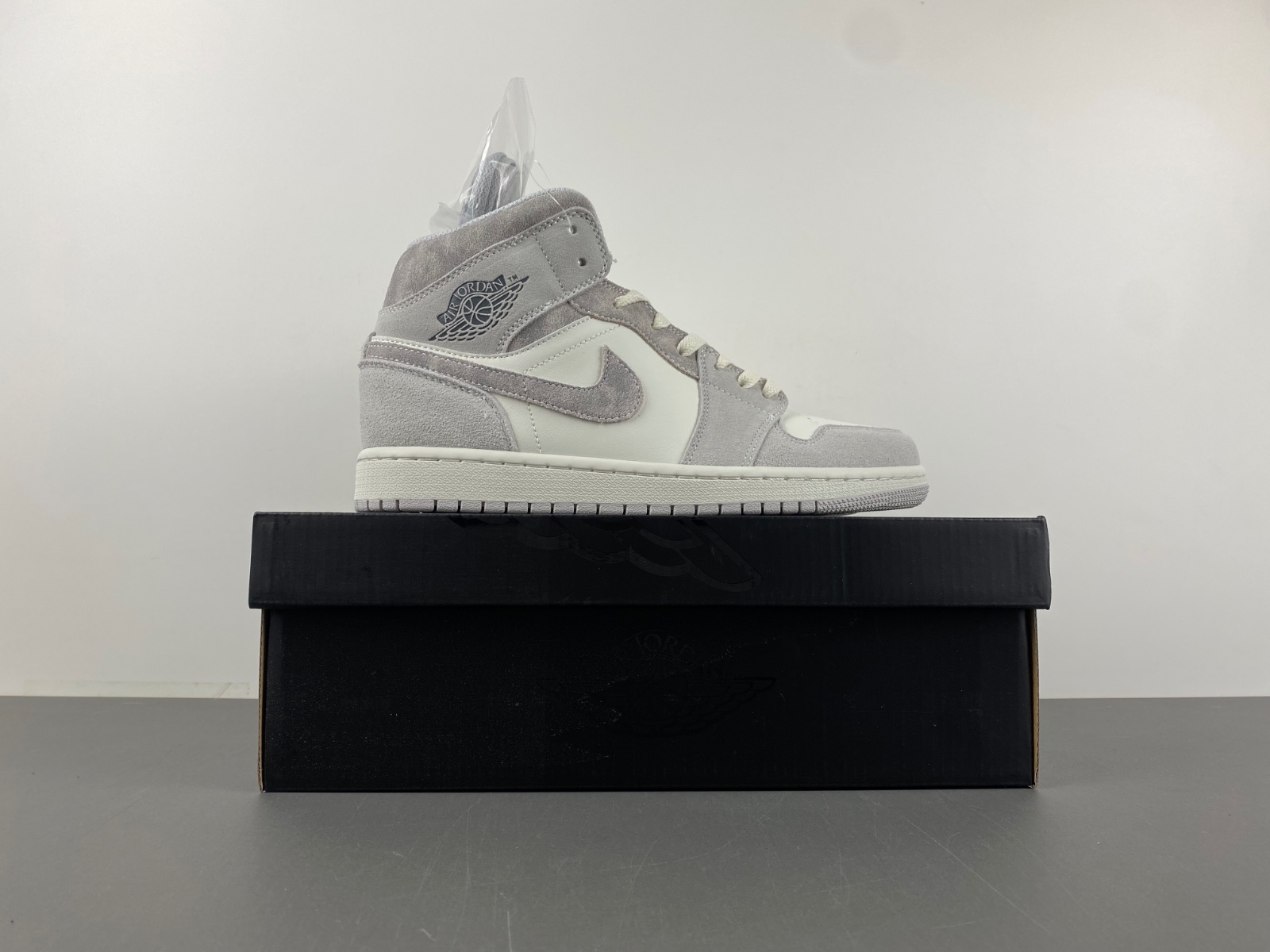 Jordan 1 Mid SE Neutral Grey Sail FQ7720-002