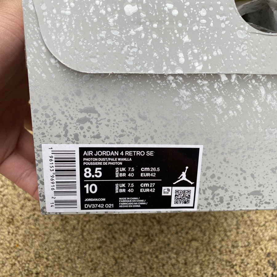 Jordan Men's Sneakers - Grey/Cream DV3742-021