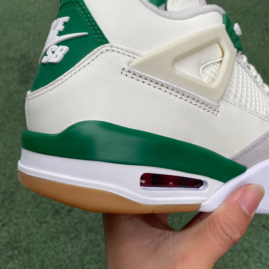 Jordan 4 Retro SP x Nike SB Mid Pine Green - DR5415-103