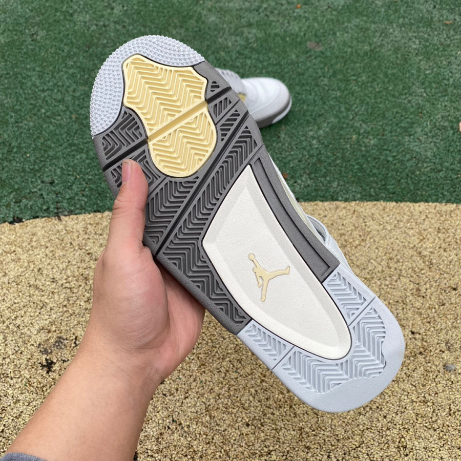 Jordan Men's Sneakers - Grey/Cream DV3742-021