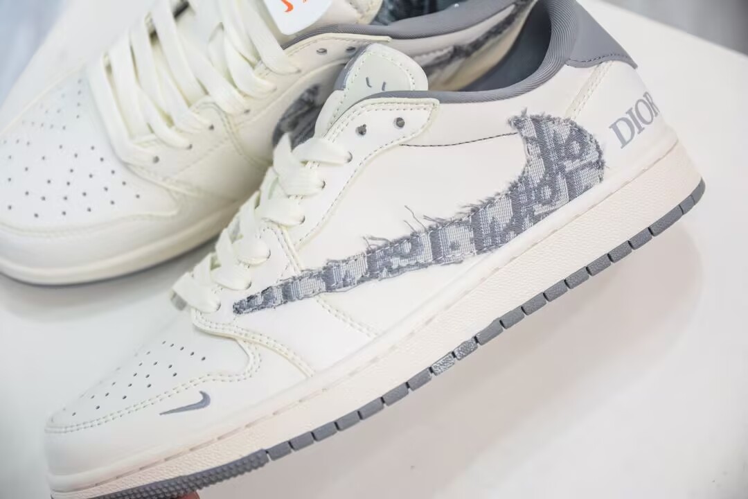 Dior x Travis Scott x Air Jordan 1 Low dm6688-603
