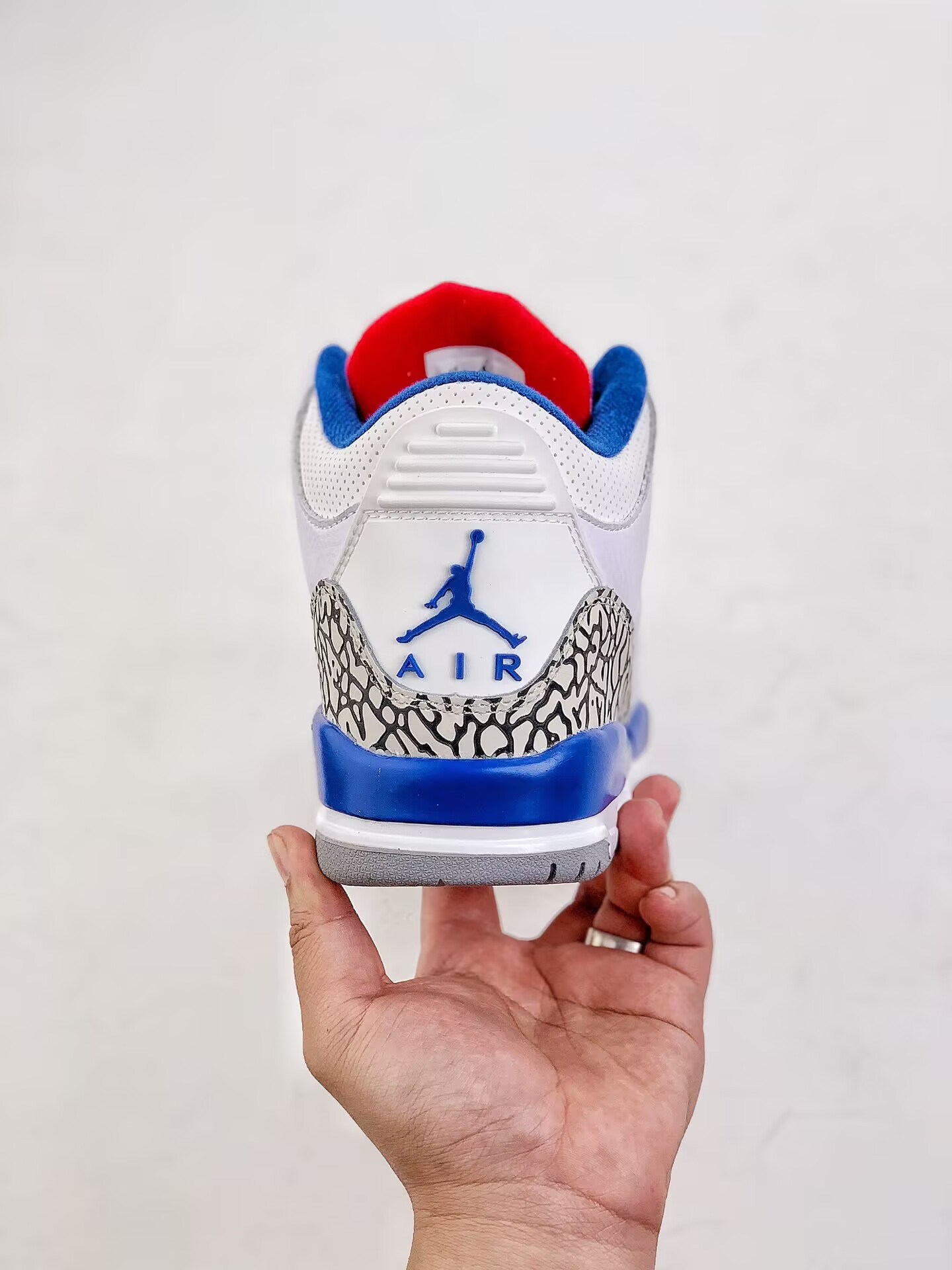 NIKE  air jordan 3 retro  ct8532-148