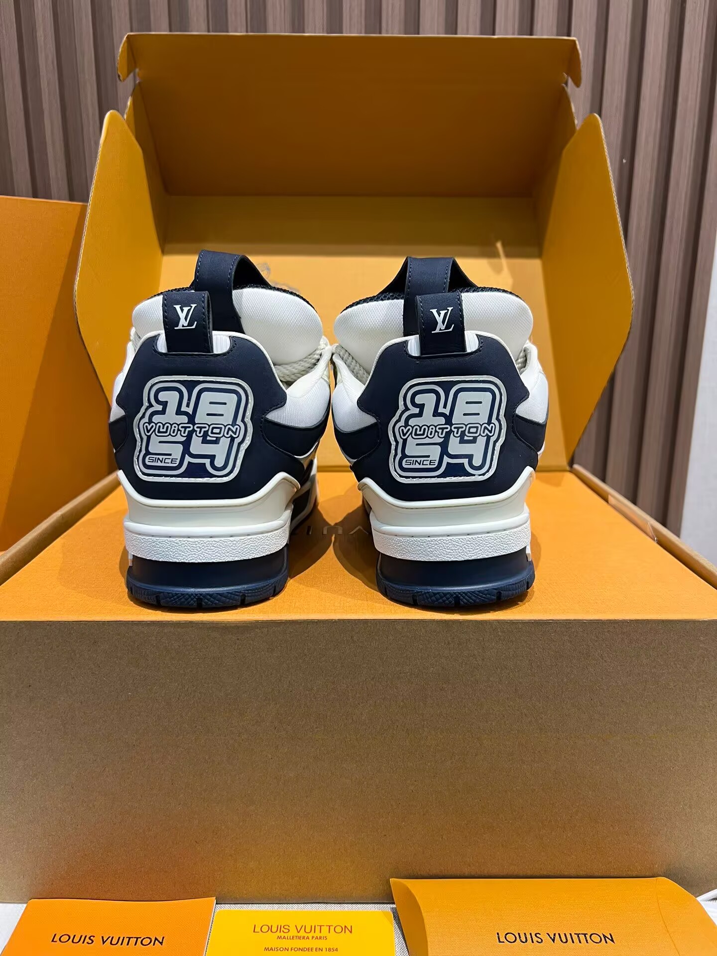 louis vuitton trainer sneaker low  hl171400210