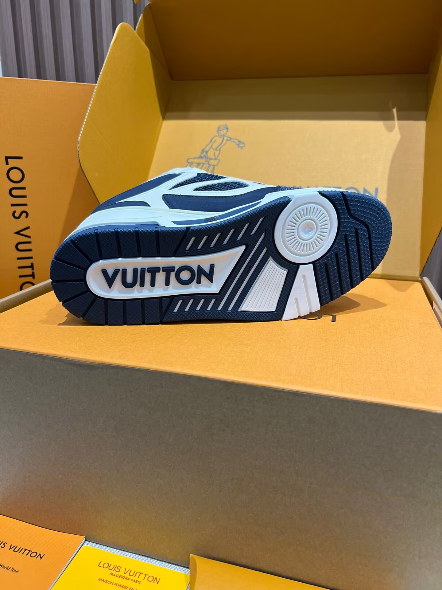 louis vuitton trainer sneaker low  hl171400210