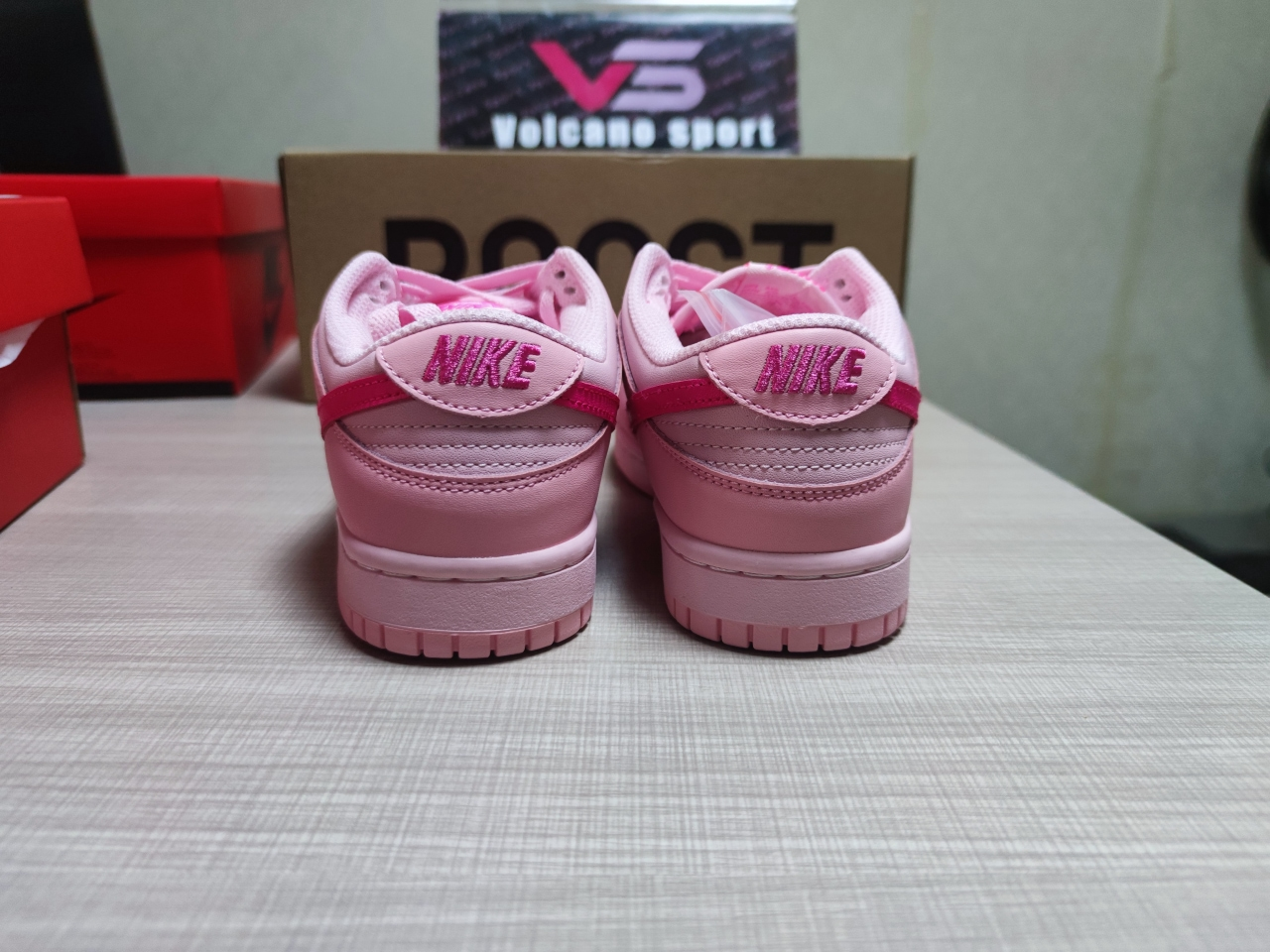 Dunk Low Triple Pink DH9756 600