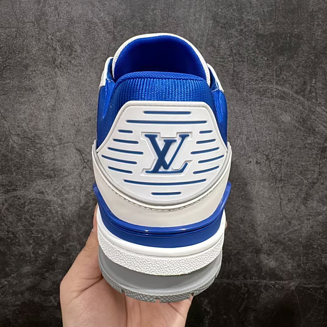 LOUIS VUITTON Trainer cow leather round toe lace-up low-top sneakers