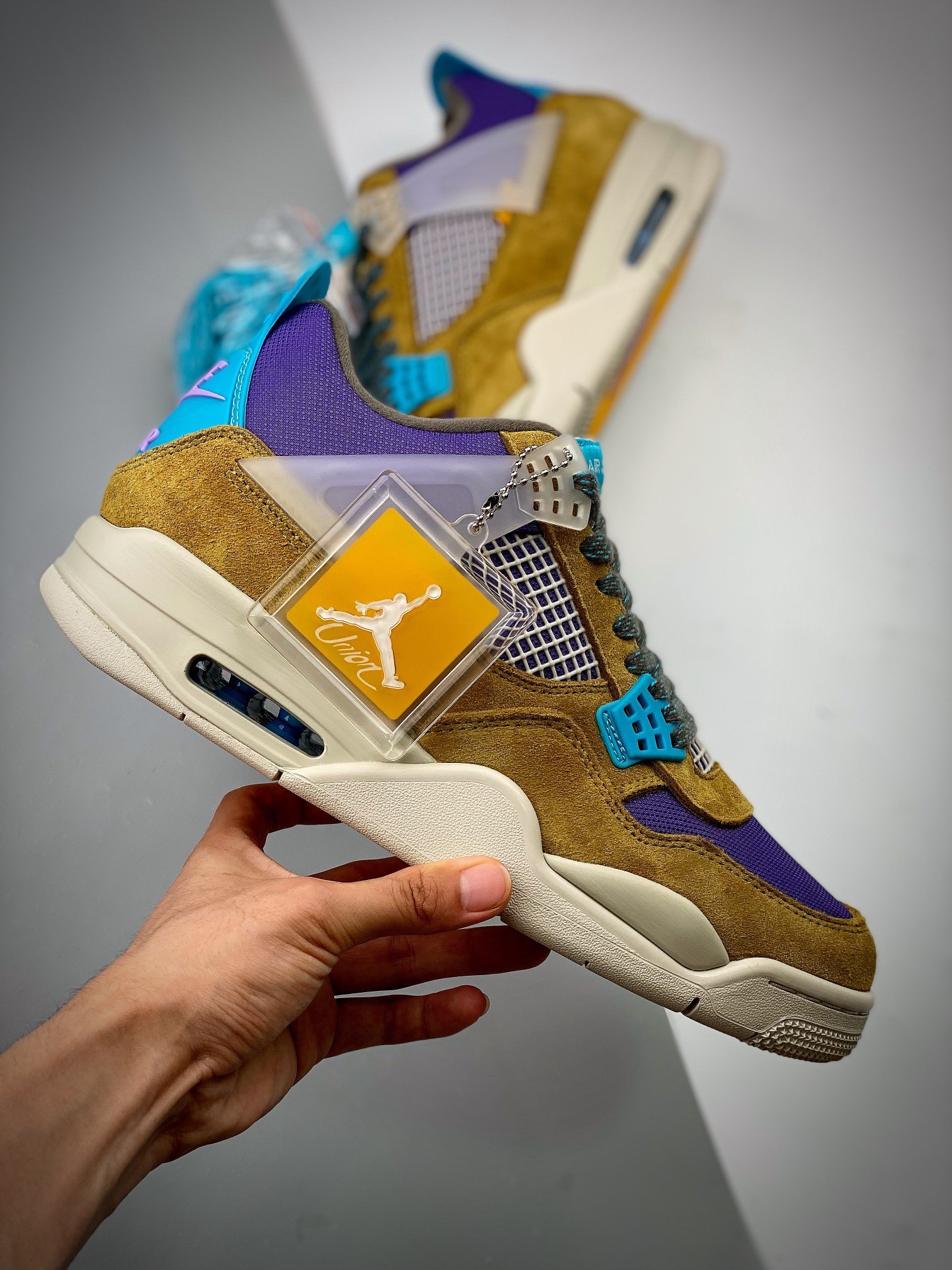 la union jordan 4