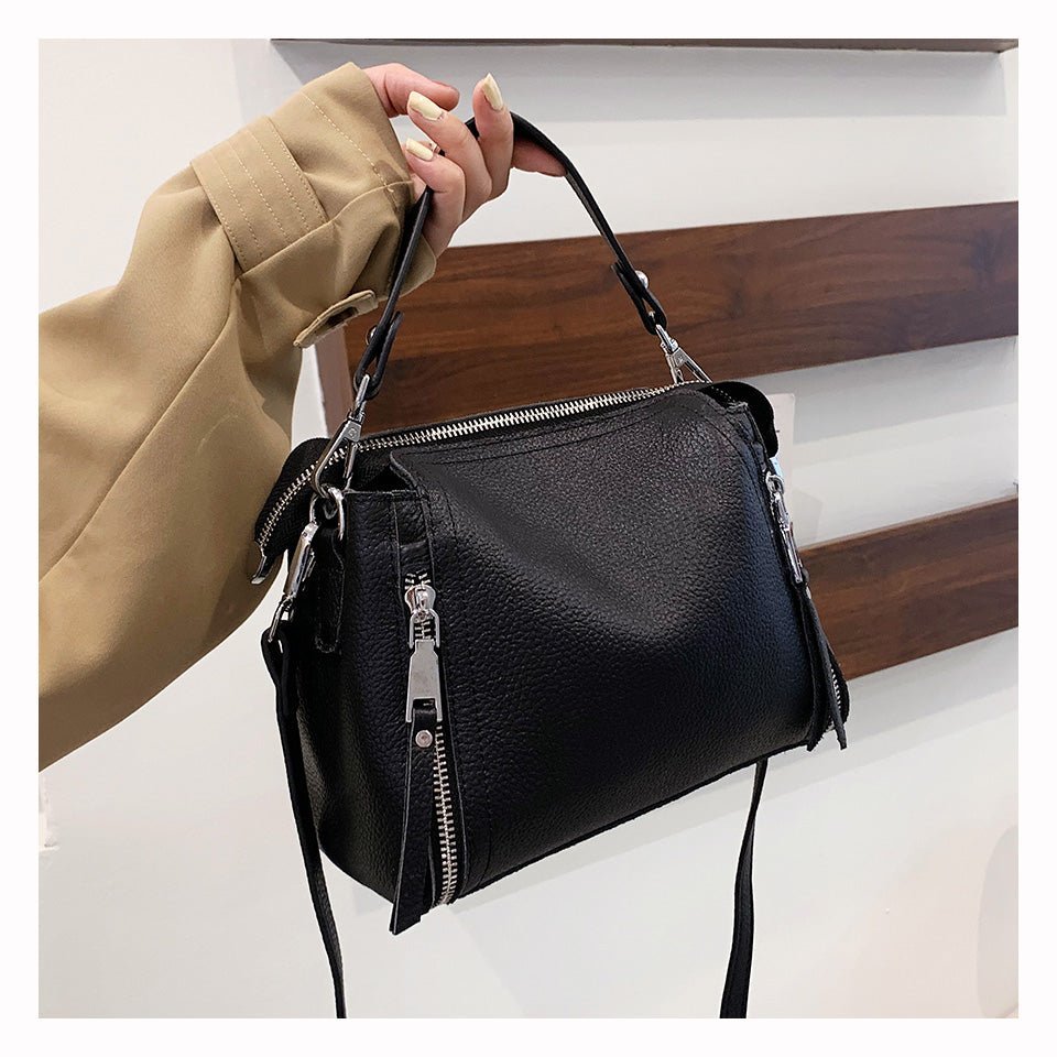 Luxury Elegance: Genuine Leather Womens Handbag