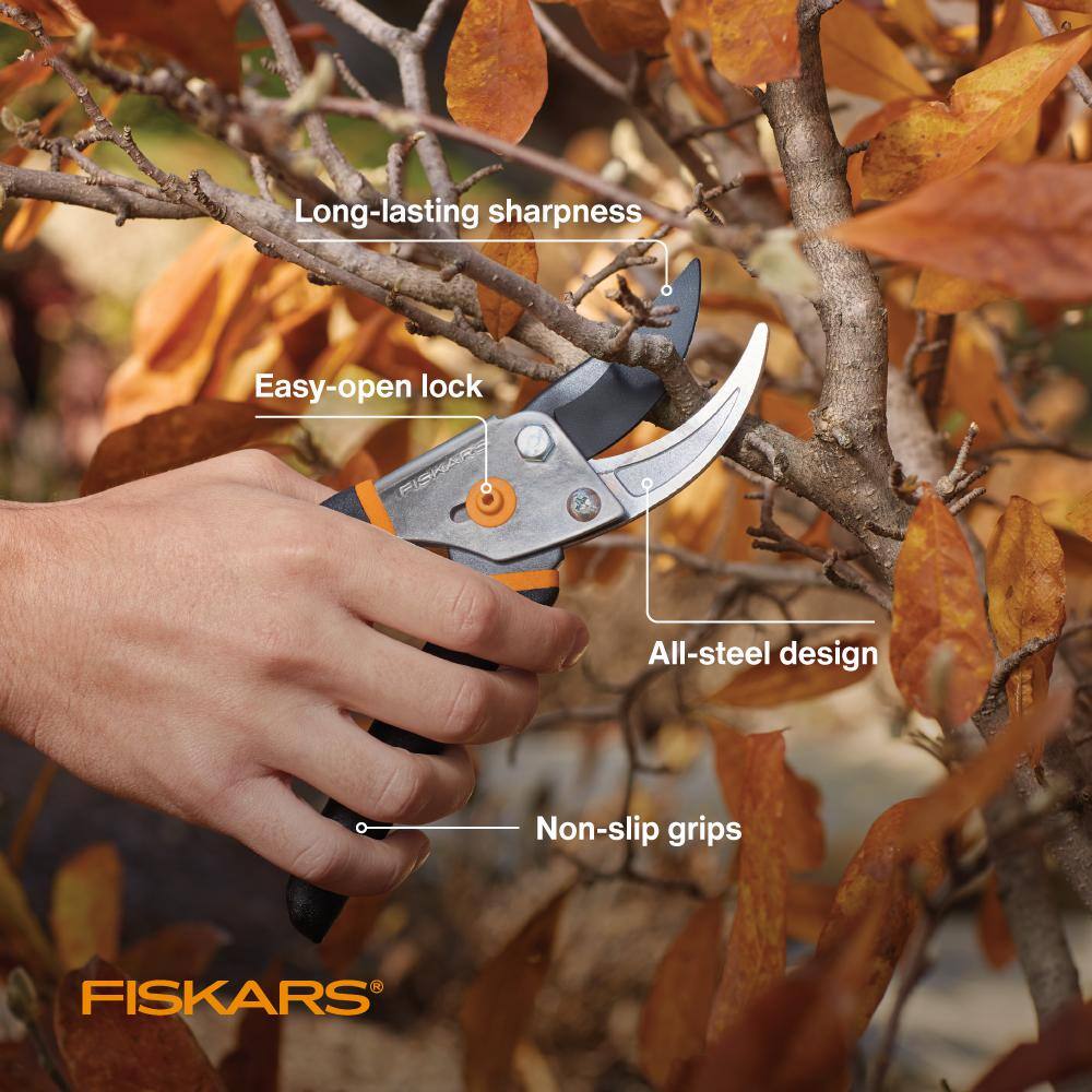 Fiskars 6-Piece Essentials Heavy-Duty Garden Tool Set 2009107