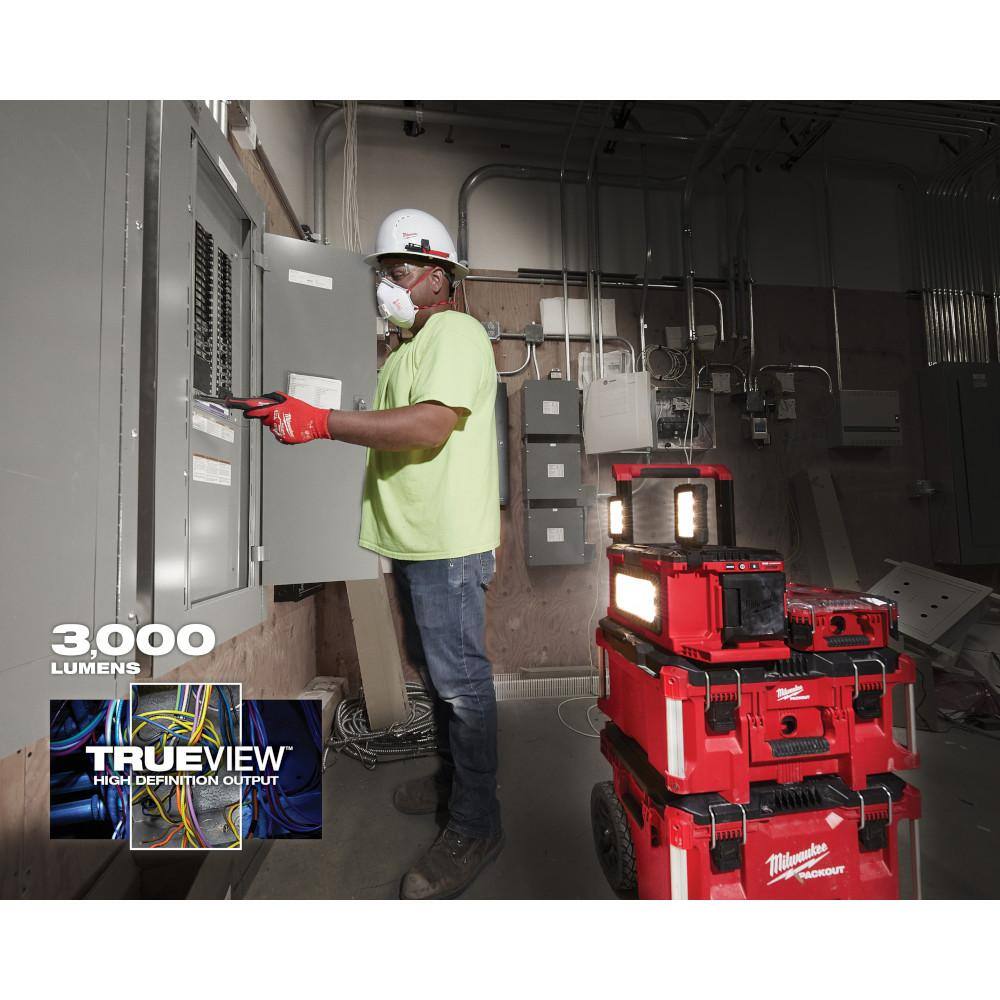 Milwaukee M18 18-Volt Lithium-Ion Cordless PACKOUT 3000 Lumens LED Light with Built-In Charger with (1) 5.0 Ah Battery 2357-20-48-11-1850