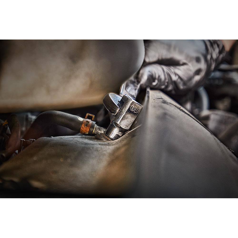 Milwaukee 3/8 in. and 1/4 in. Drive SAE/Metric Ratchet and Socket Mechanics Tool Set (106-Piece) 48-22-9008-48-22-9004