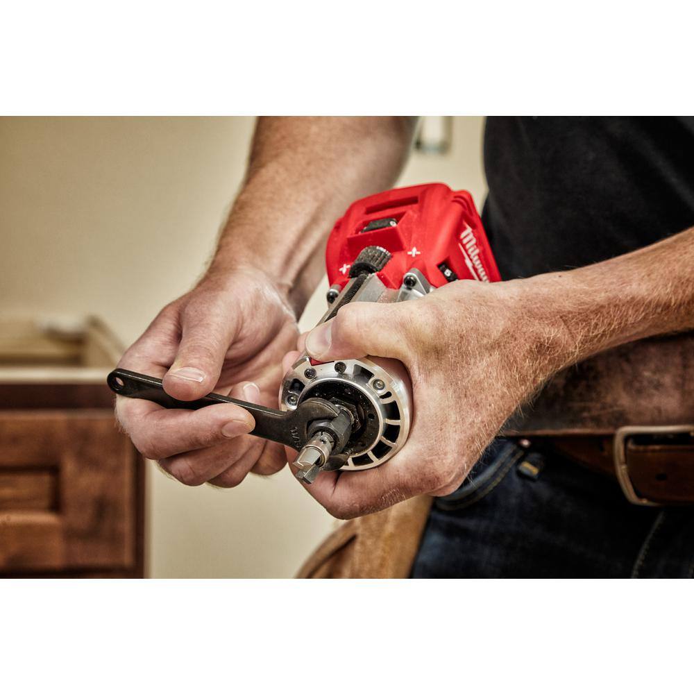 Milwaukee M18 FUEL 18V Lithium-Ion Brushless Cordless Compact Router with M18 5.0 Ah Battery 2723-20-48-11-1850