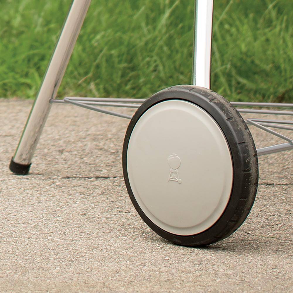 Weber Master-Touch 22 in. Charcoal Grill in Black with Built-In Thermometer 14501001