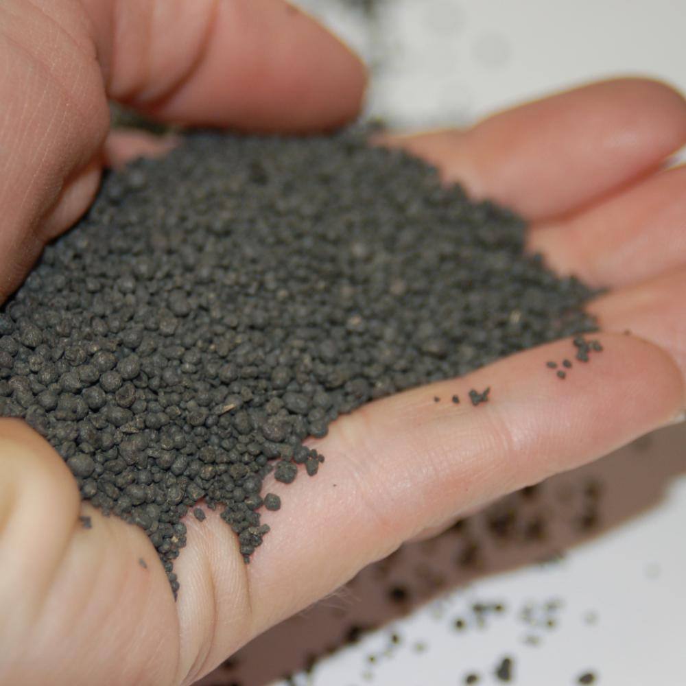 Milorganite 32 lbs. 2,500 sq. ft. Organic Slow-Release Nitrogen Lawn and Garden Dry Lawn Fertilizer 6-4-0 Pallet (63-Bags) 100552153