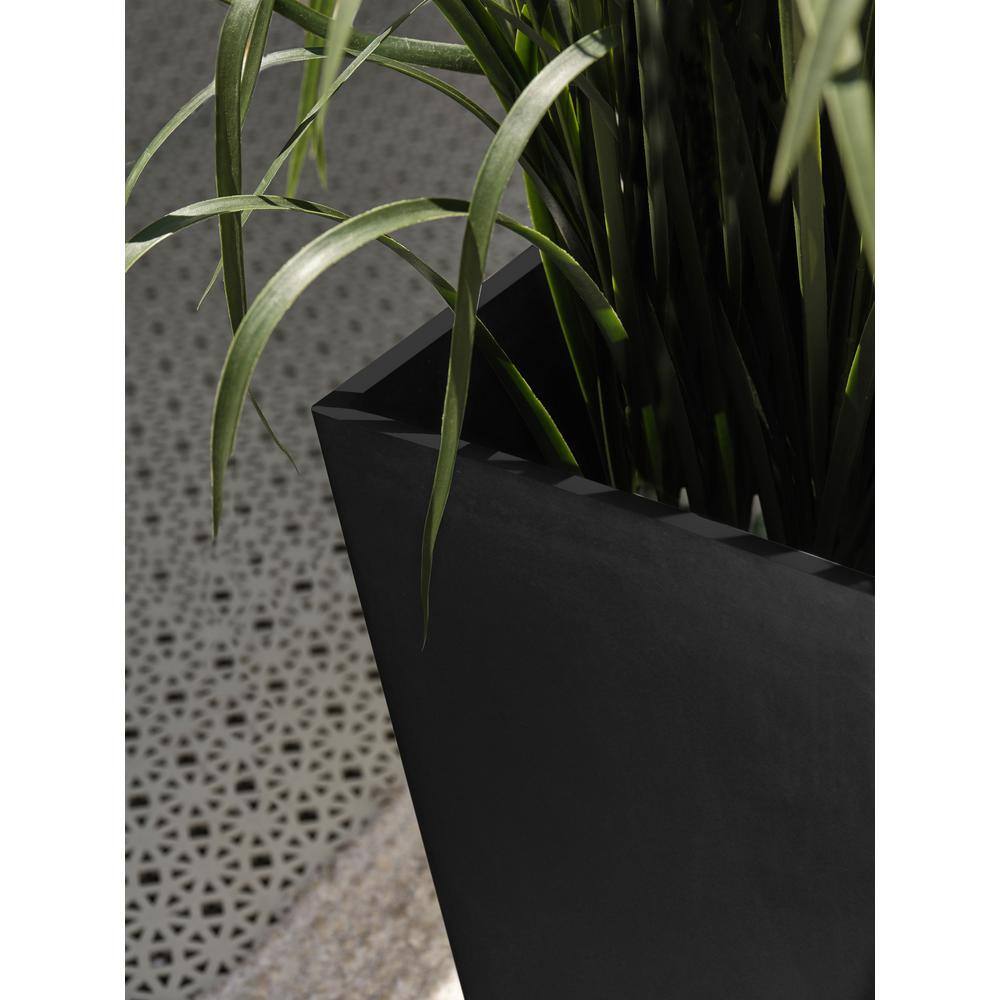 Veradek Midland Medium Black Plastic Tapered Planter with Drainage Holes and Removable Plug (13.5 in. L x 13.5 in. W x 26 in. H) MV28B