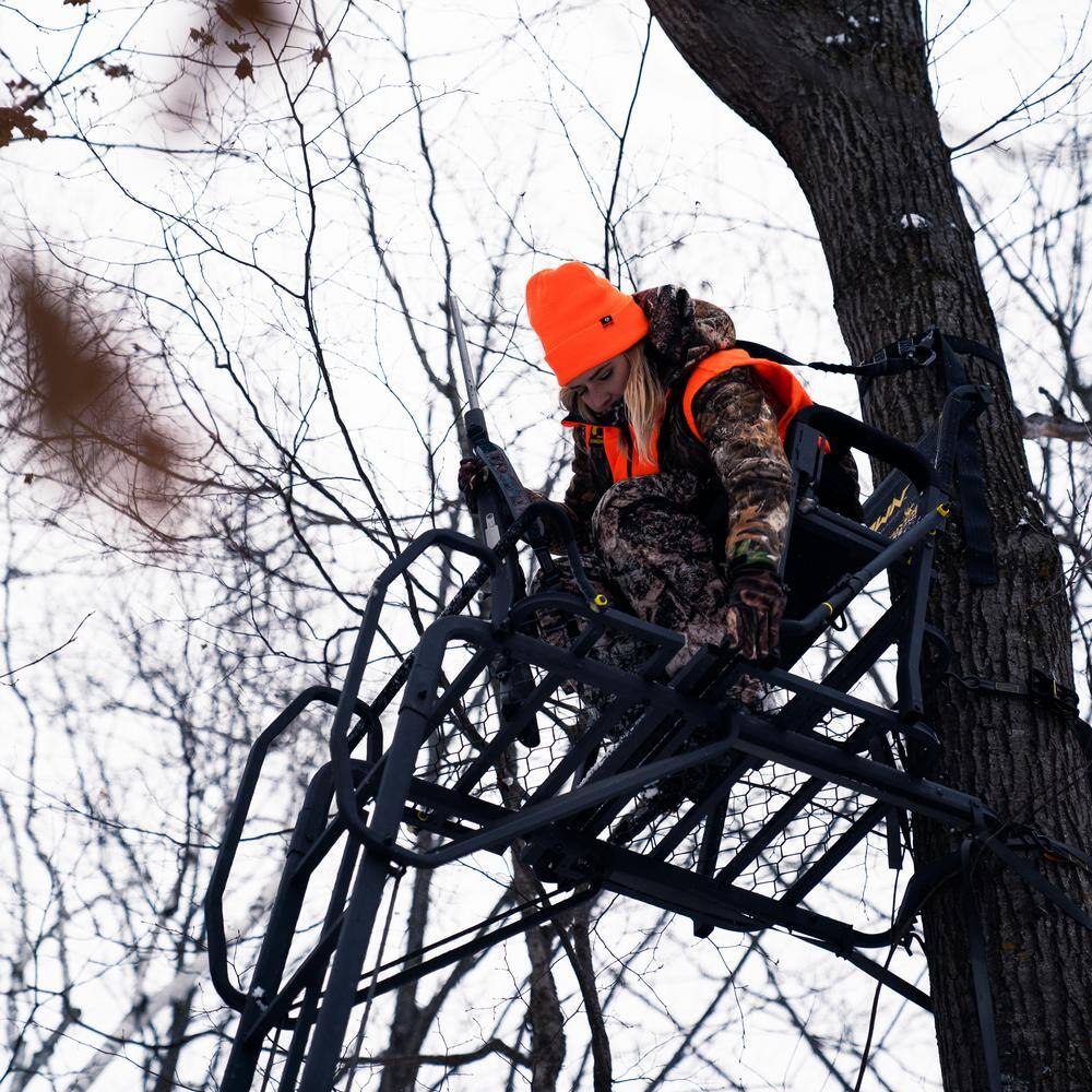 RIVERS EDGE Lockdown 21 ft. W 1-Man Ladder Tree Stand LD200