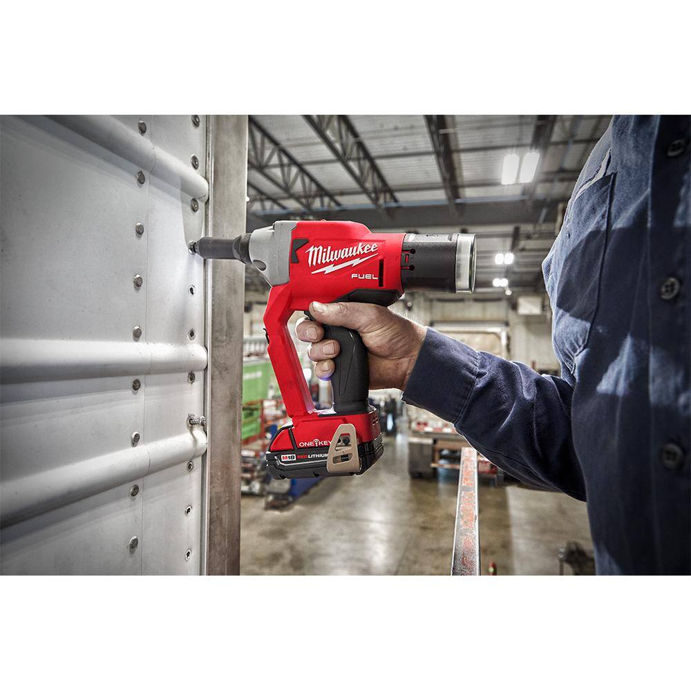 Milwaukee M18 FUEL ONE-KEY 18V Lith-Ion Cordless Rivet Tool w/ (1) 5.0 Ah Battery 2660-20-48-11-1850