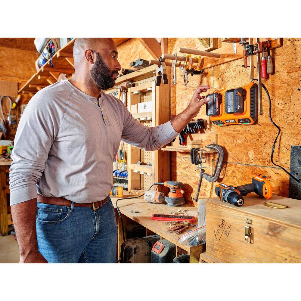 RIDGID 18V (2) 4.0 Ah Batteries and Charger Kit with 18V Dual Port Simultaneous Charger AC93044SBN-AC86095