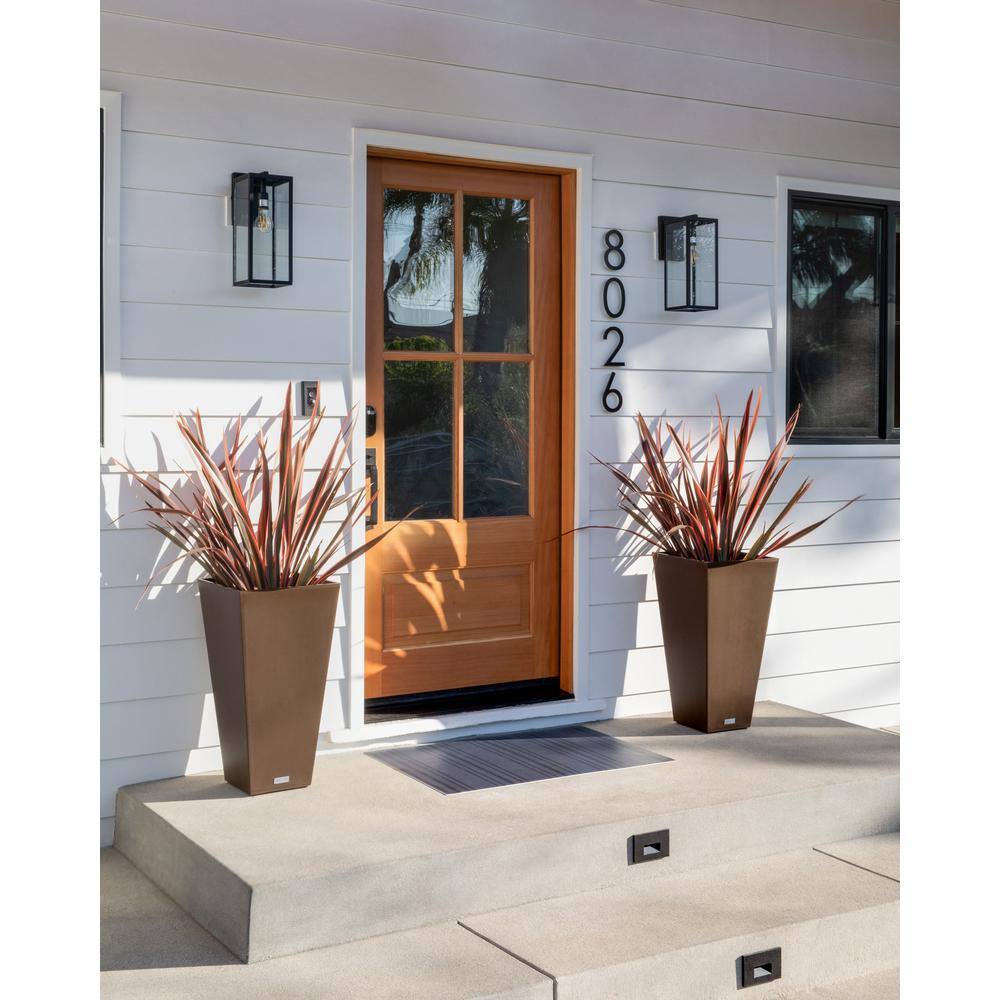 Veradek Midland Medium Espresso Plastic Tapered Planter with Drainage Holes (15.25 in. L x 15.25 in. W x 30 in. H) MV32E