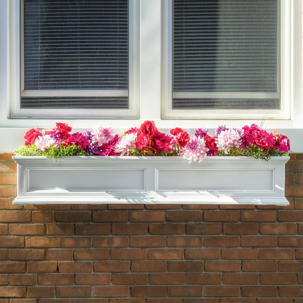 Mayne Fairfield 60 in. x 11 in. Self-Watering White Polyethylene Window Box 5824W