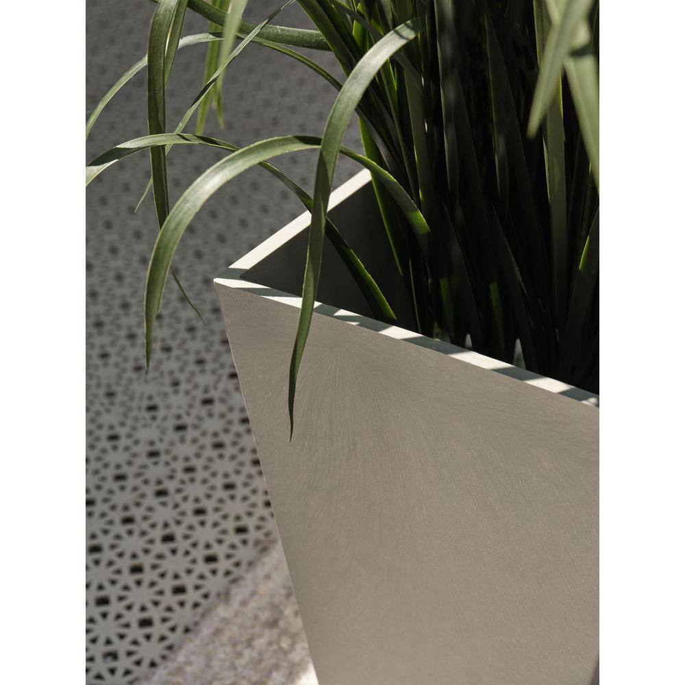 Veradek Midland Medium Gray Plastic Tapered Planter with Drainage Holes and Removable Plug (13.5 in. L x 13.5 in. W x 26 in. H) MV28C