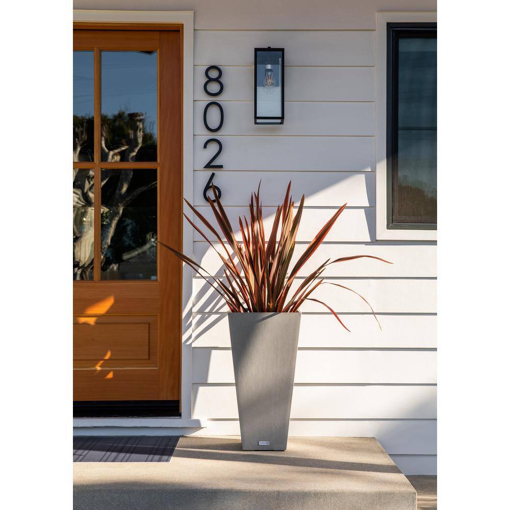 Veradek Midland Medium Gray Plastic Tapered Planter with Drainage Holes and Removable Plug (13.5 in. L x 13.5 in. W x 26 in. H) MV28C