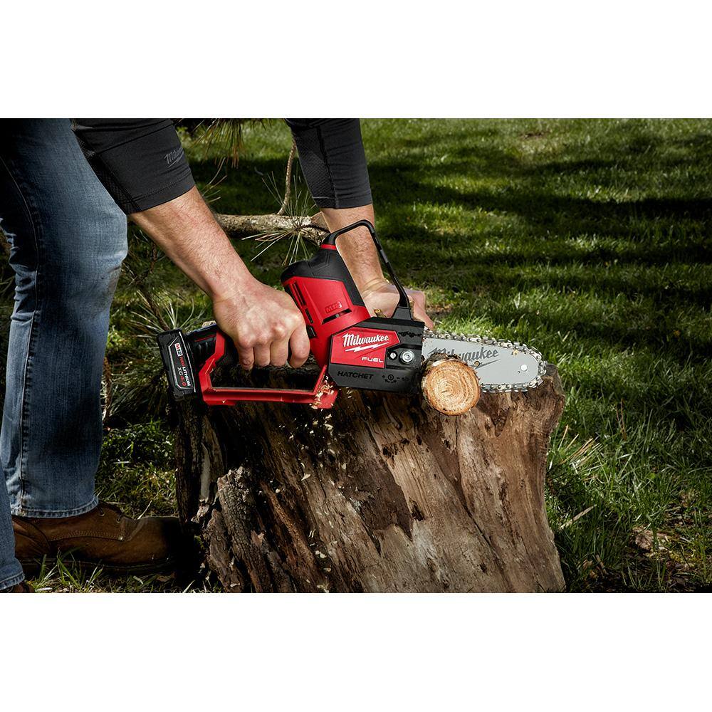 Milwaukee M12 FUEL 6 in. 12V Lithium-Ion Brushless Battery HATCHET Pruning Saw Kit w/4.0 Ah Battery, Charger &  Extra Chain 2527-21-49-16-2732