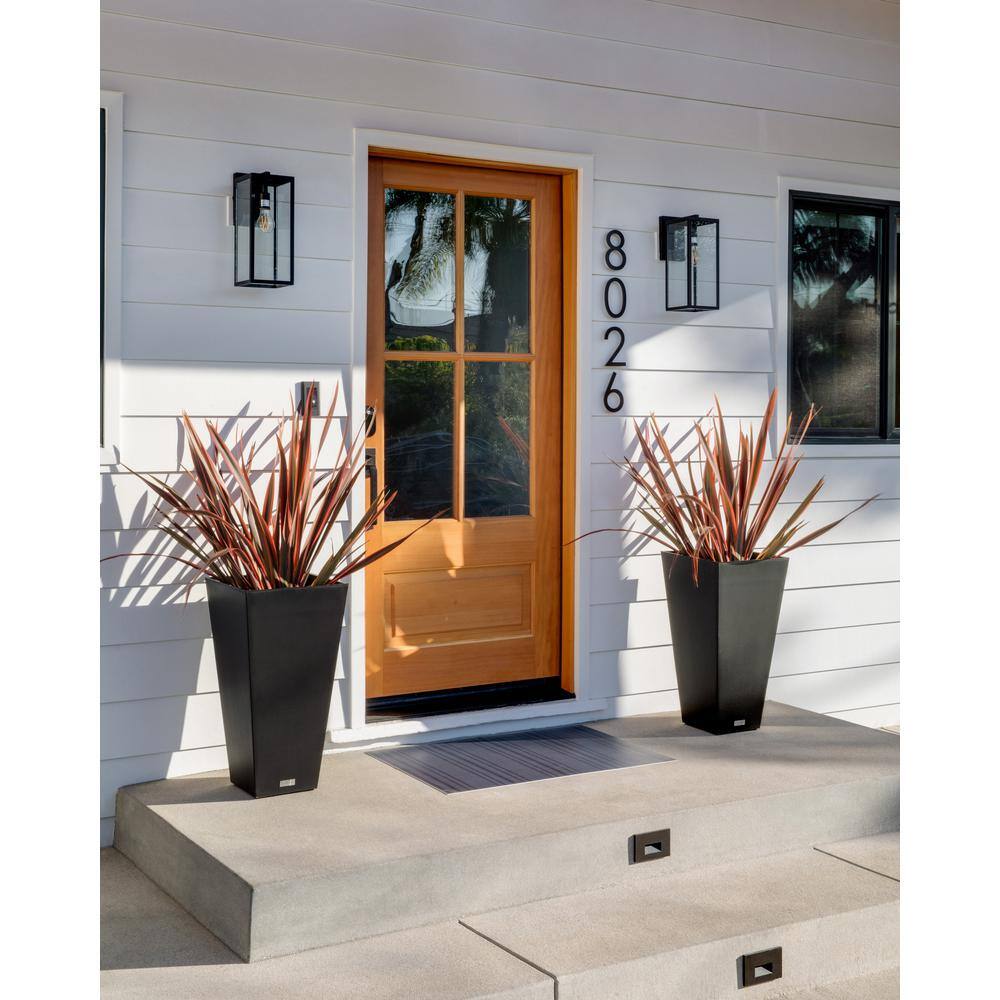 Veradek Midland Medium Black Plastic Tapered Planter with Drainage Holes (15.25 in. L x 15.25 in. W x 30 in. H) (2-Pack) MV32B-2PK