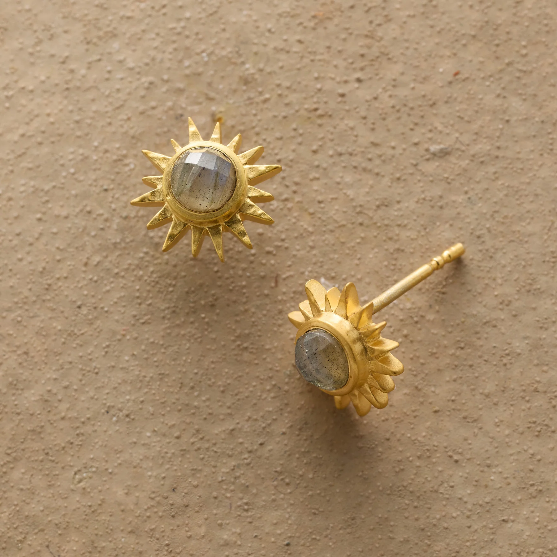 Suryanna Earrings