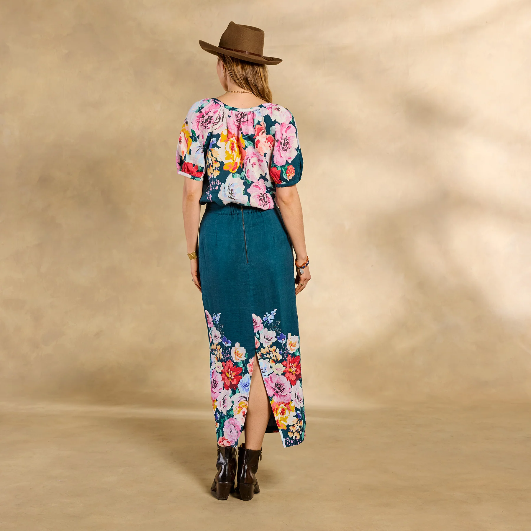 Graceful Verenia Linen Skirt