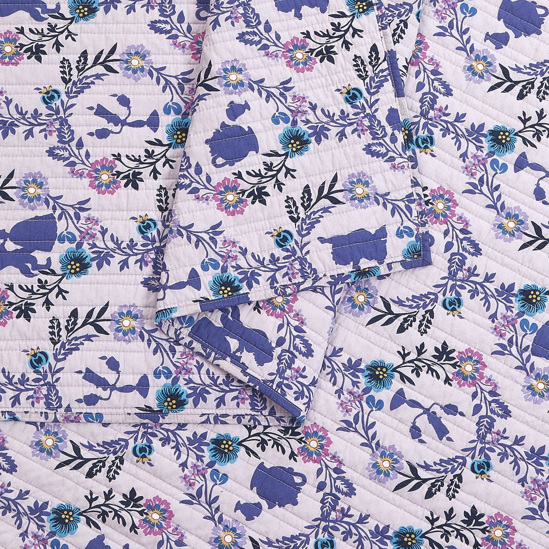 Belle Floral Cameos Quilt Set, Twin