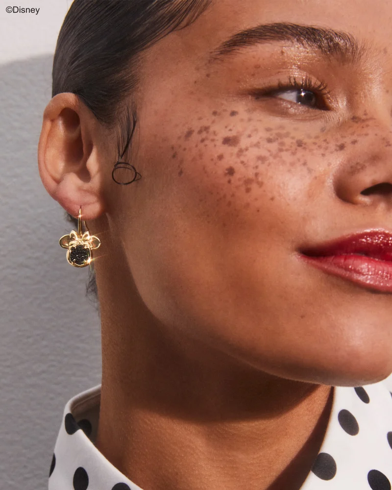 Disney | Kendra Scott Gold Minnie Mouse Drop Earrings in Black Drusy