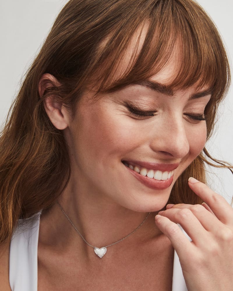 Ari Heart Silver Pendant Necklace in Ivory Mother-of-Pearl