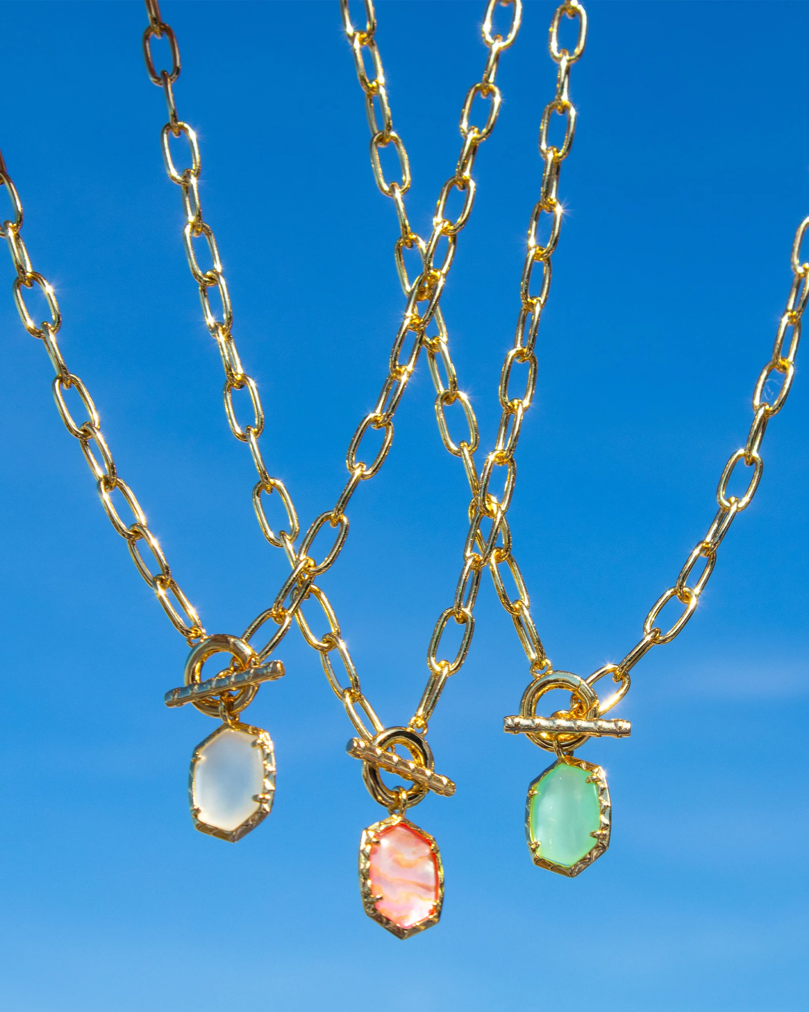 Daphne Convertible Gold Link and Chain Necklace in Light