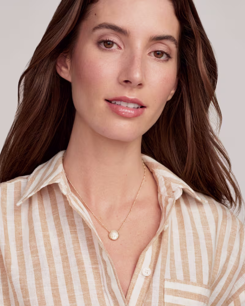 Sand Dollar Gold Short Pendant Necklace