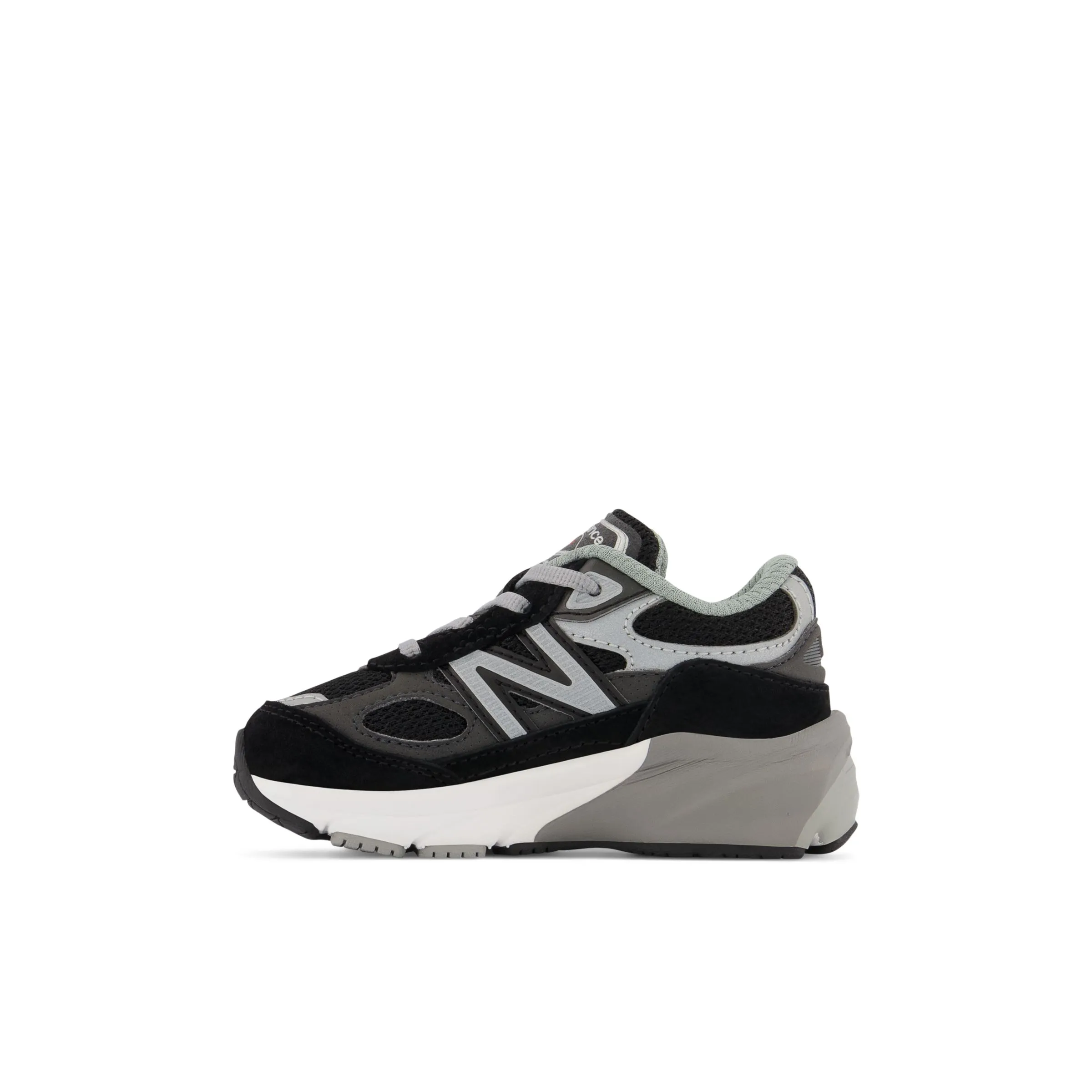 990v6 - Black with Silver
