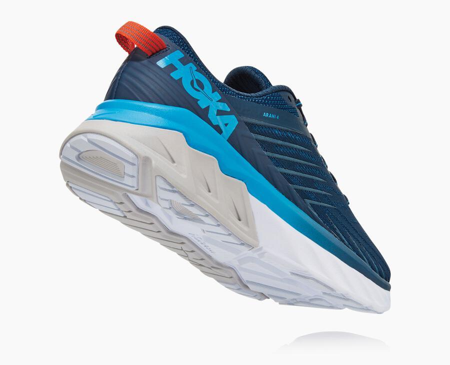 Men's Arahi 4