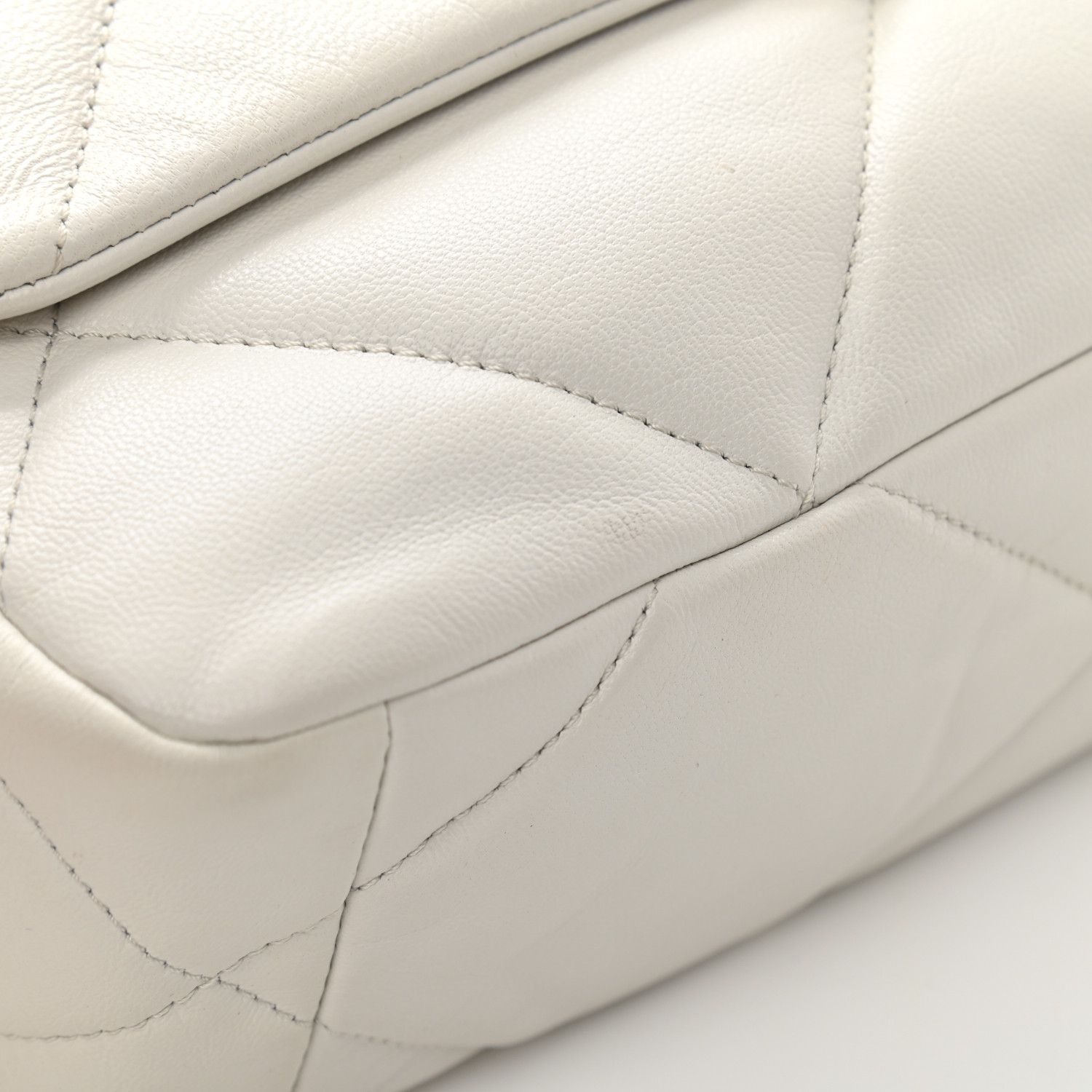 Goatskin Quilted Medium Chanel 19 Flap White