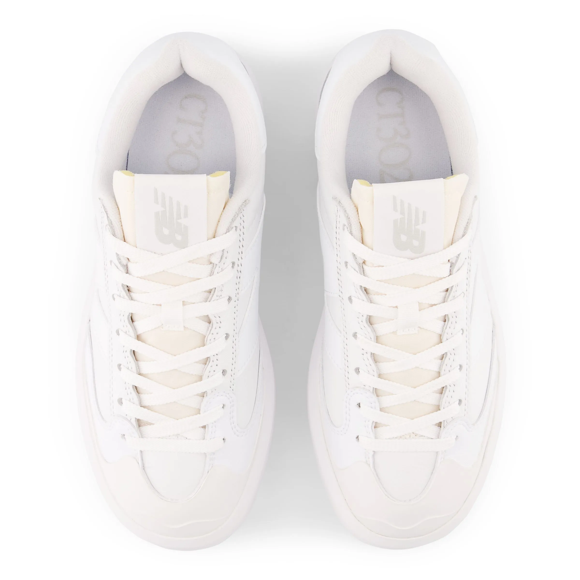 CT302 - White