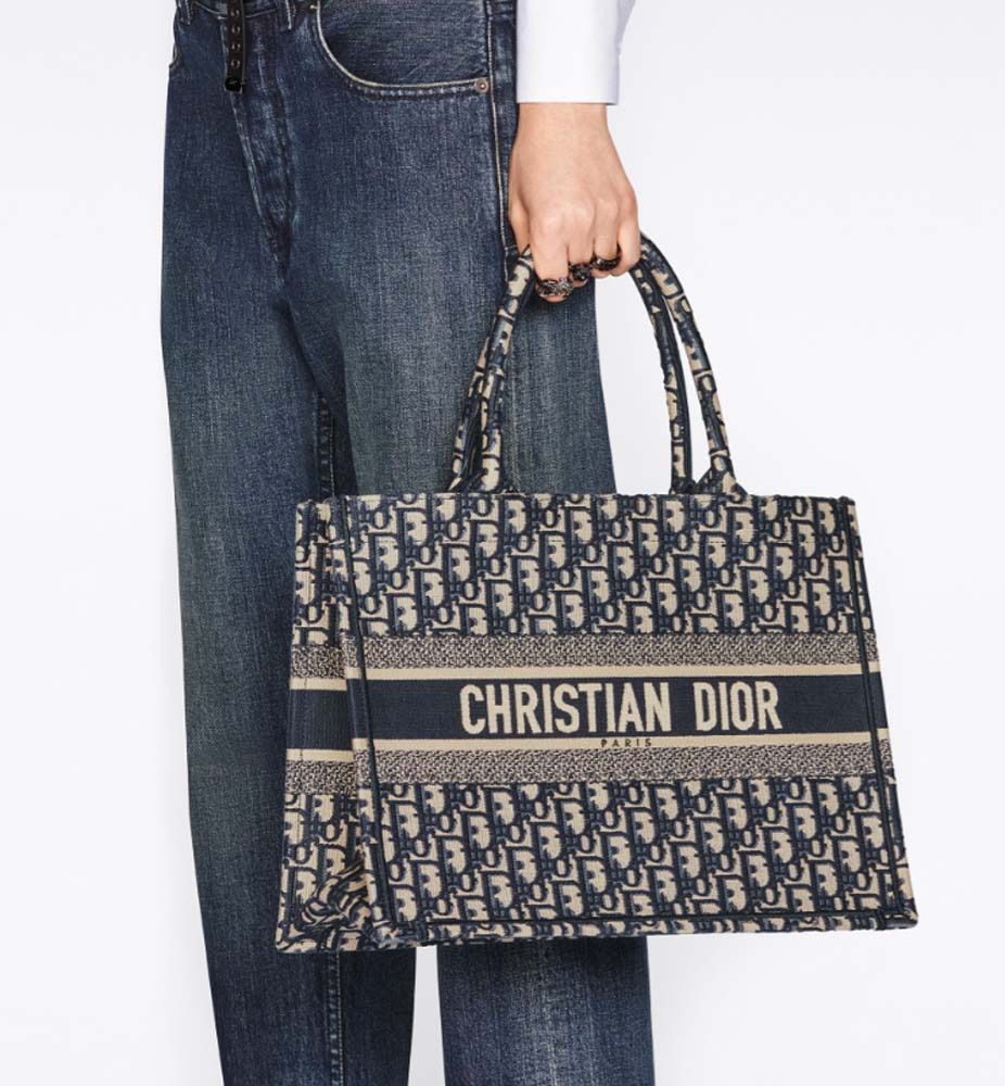 MEDIUM BOOK TOTE