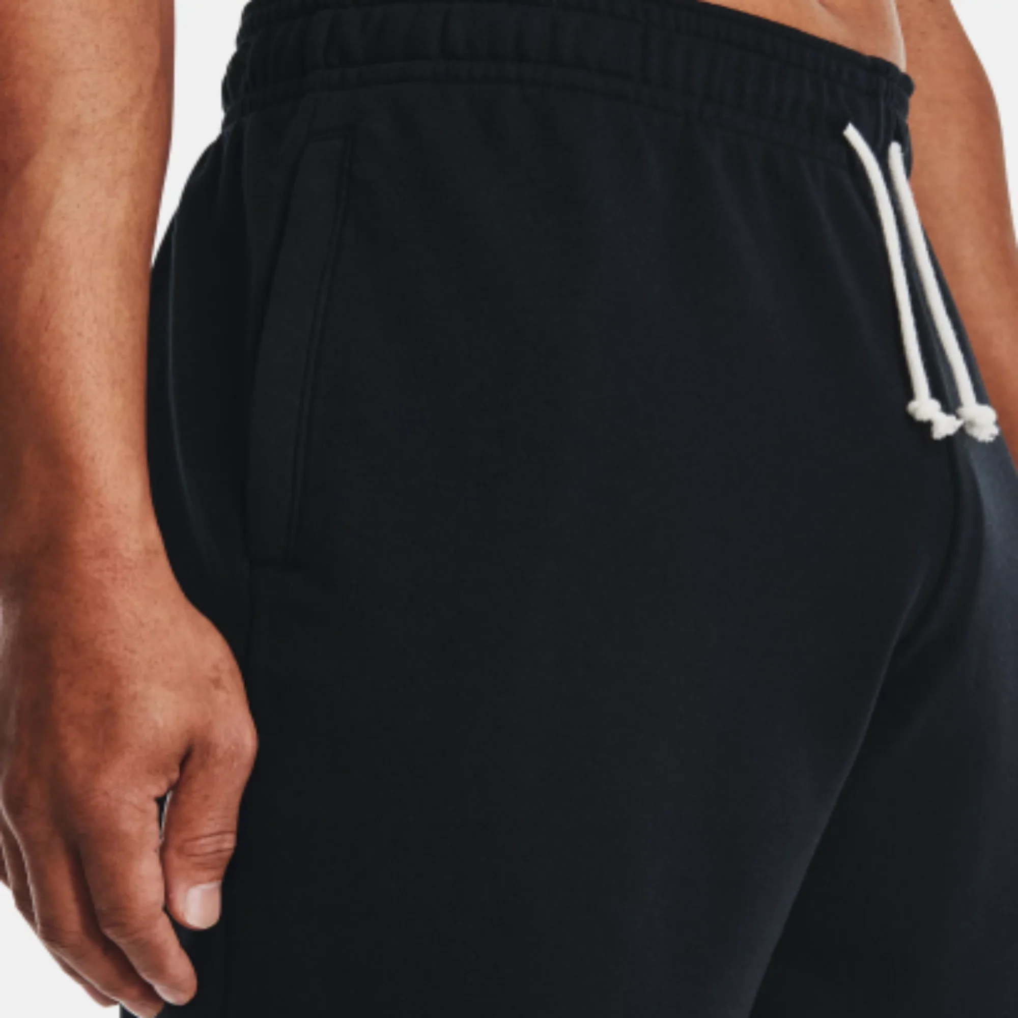 Men's   Rival Terry Shorts (Black /Onyx White)