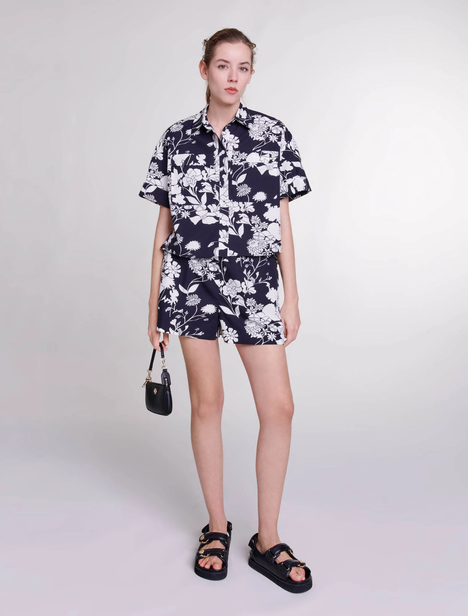 Patterned cropped shirt