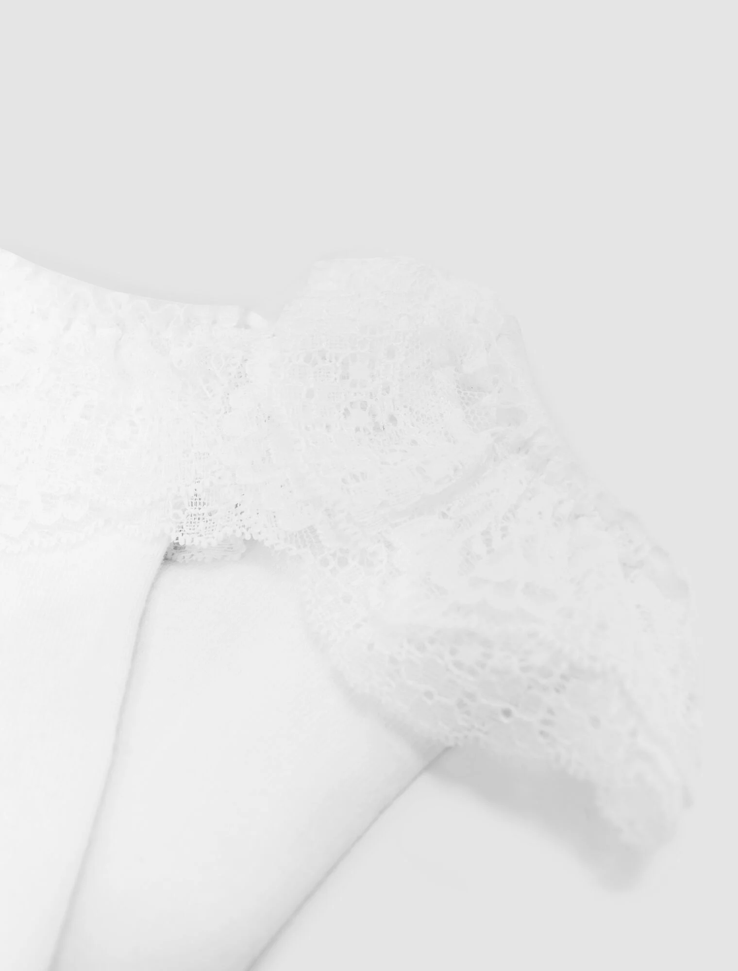 Lace frill socks