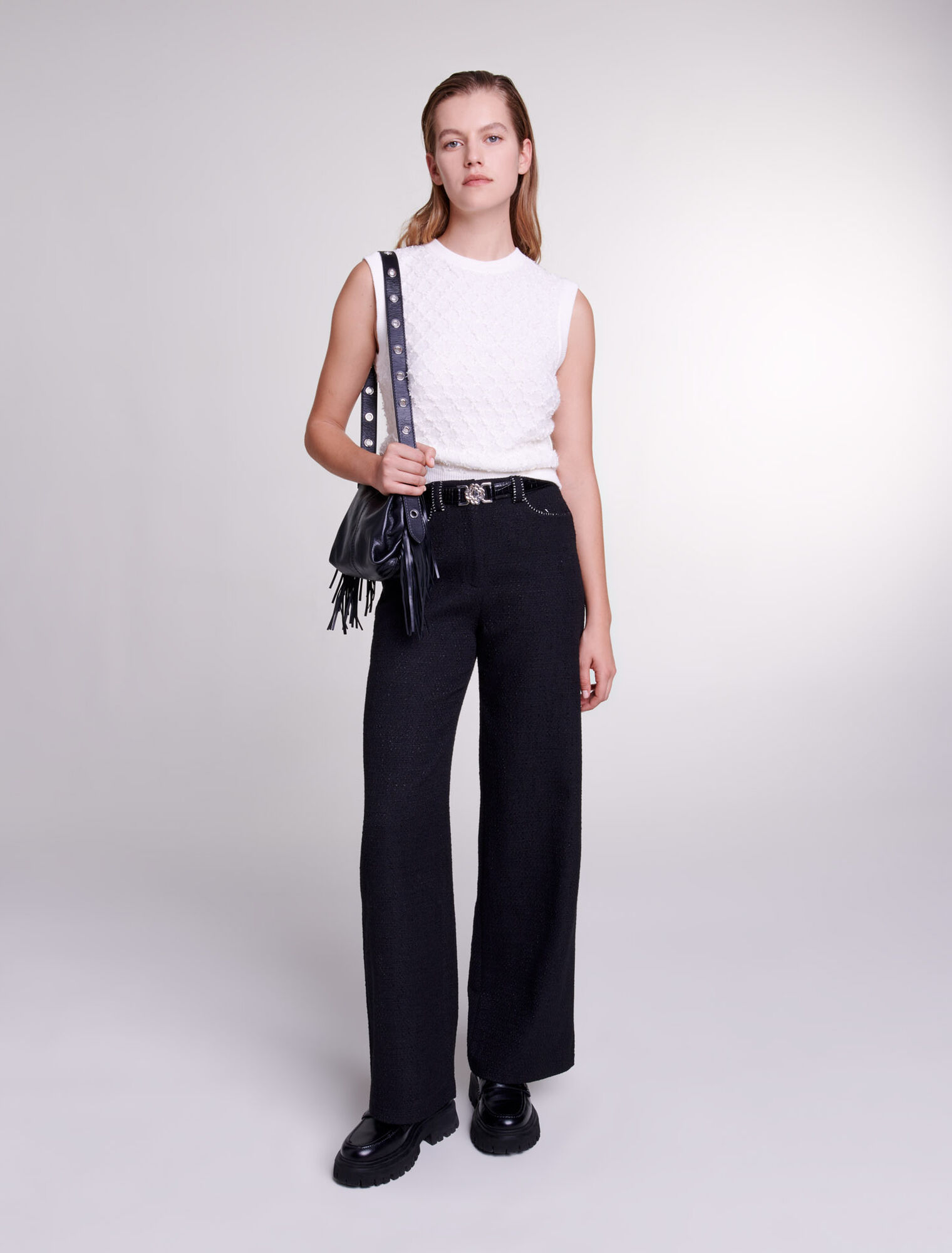 Sleeveless knit jumper